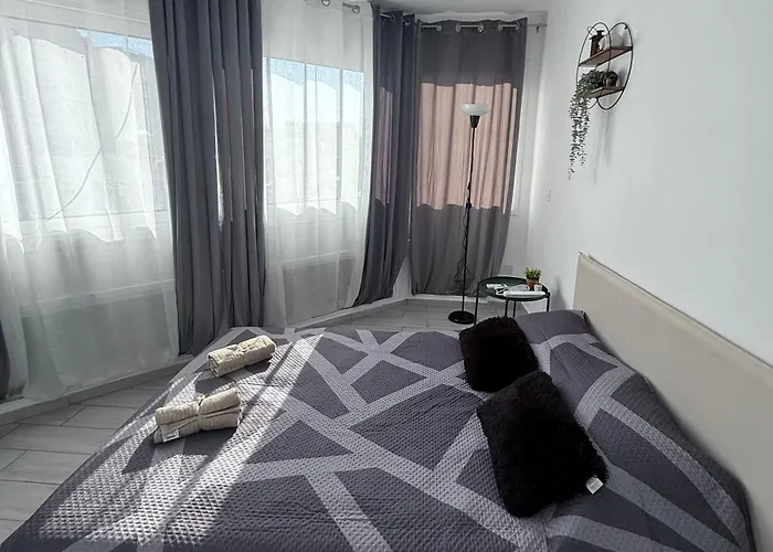 Kypa 50 Steps To The Hostel