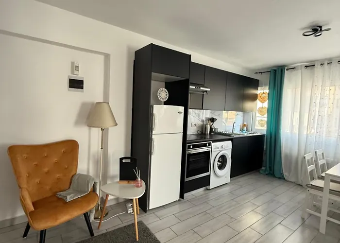 Hostel Kypa 50 Steps To The *